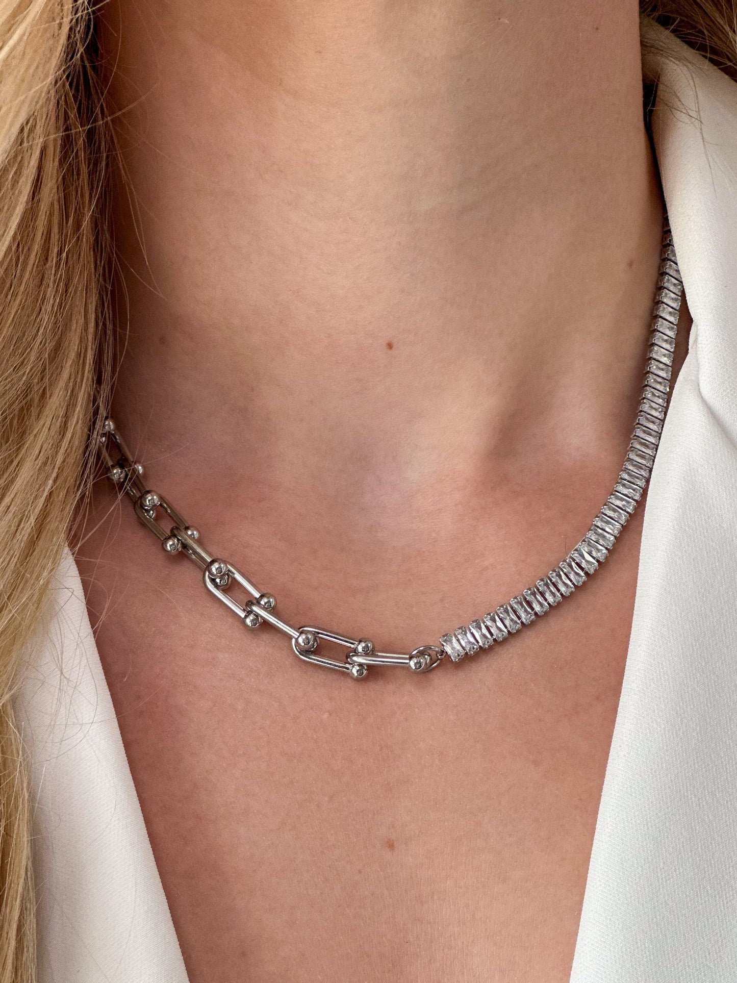 Sparkling link chain with crystals accents in silver on model