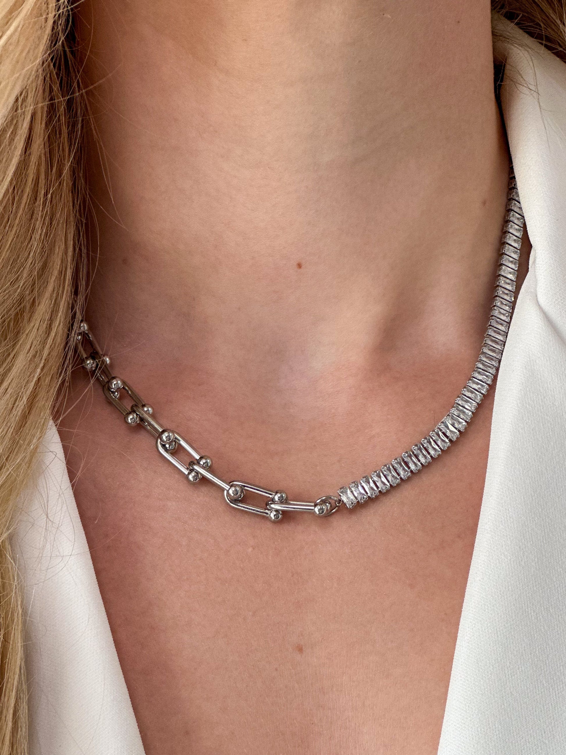Sparkling link chain with crystals accents in silver on model